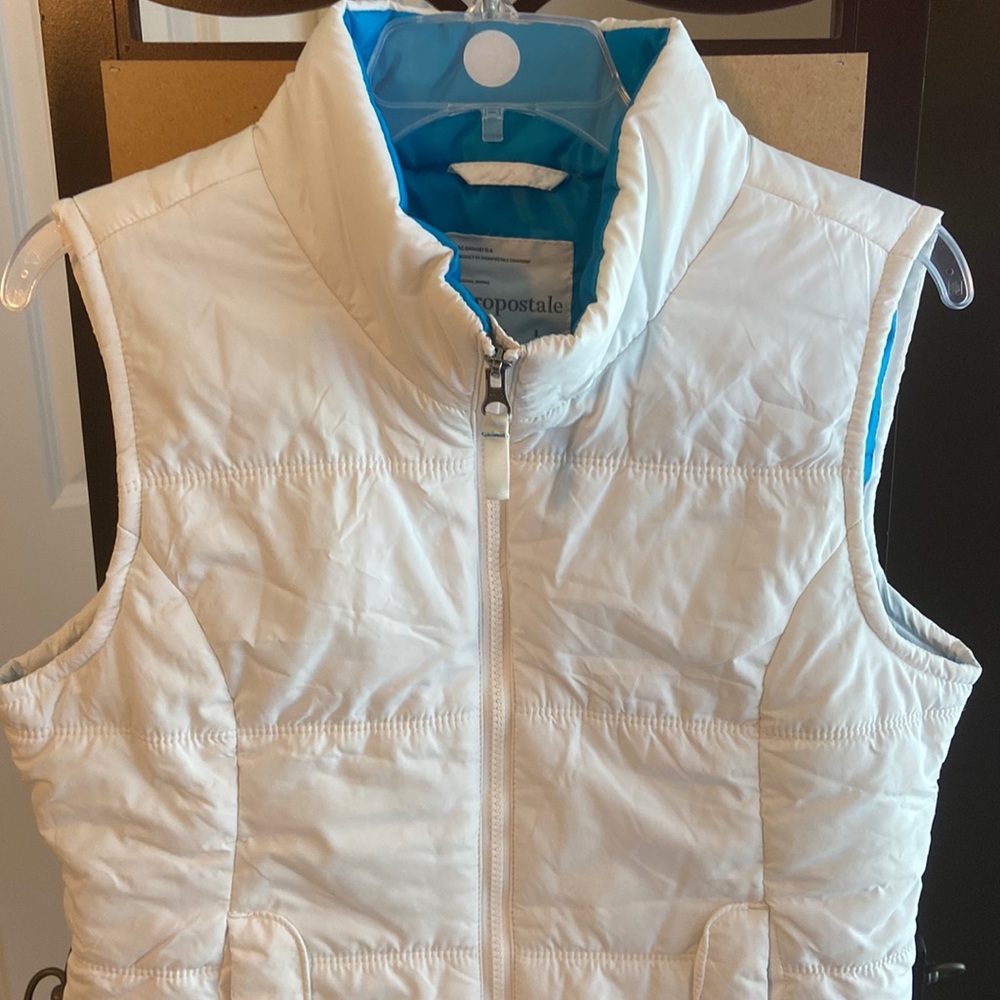 NWOT Aeropostale white puffer vest L